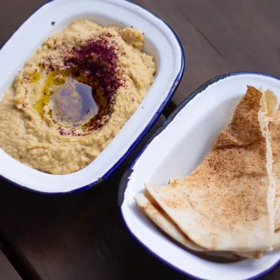 Hummus with pita